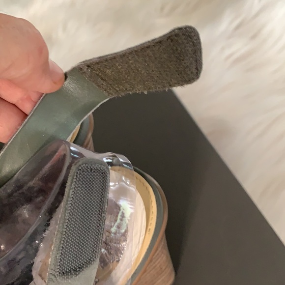 Vince Camuto Deverly Sandal Size 6.5 Wide - Picture 9 of 12